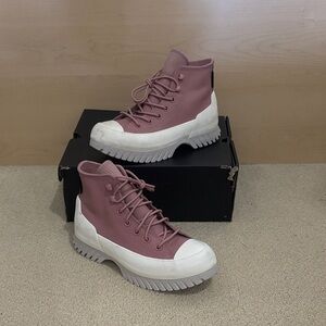 Women's Pink High-Top Converse 7 TL